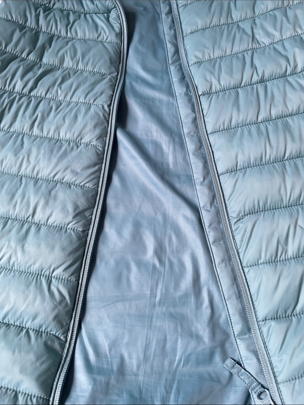 NWOT Old Navy Teal Quilted Packable Puffer Vest - Women Size Large. - Picture 5 of 5